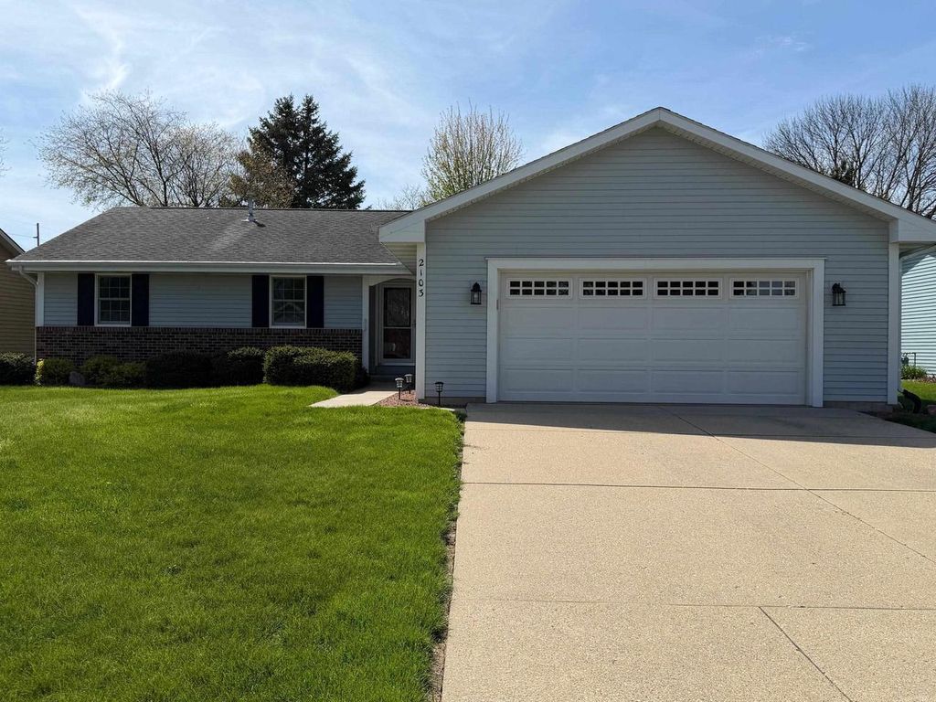Photo of 2103 Clover LANE, Janesville, WI 53545 (MLS # 2021808)
