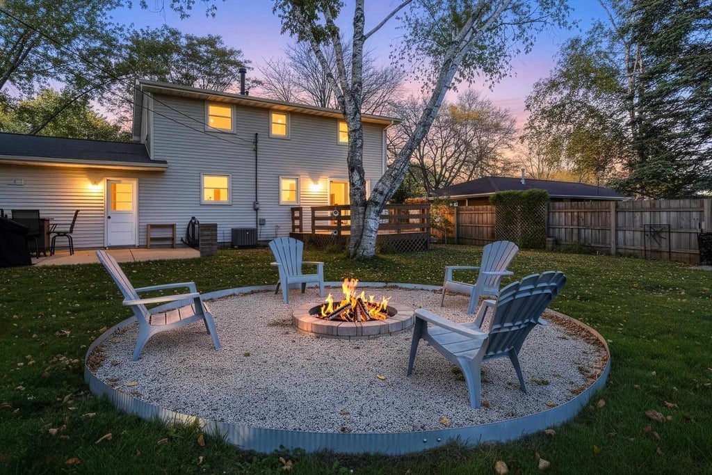 Photo of 1287 Apache AVENUE, Green Bay, WI 54313 (MLS # 50333825)