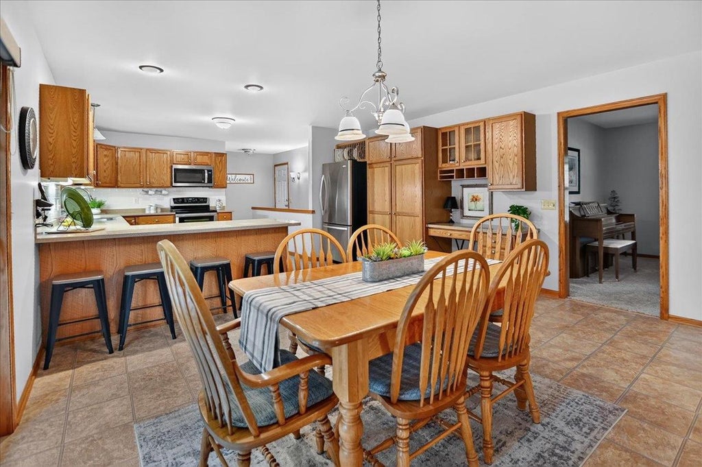 Photo of 617 Kvamme LANE, Stoughton, WI 53589 (MLS # 2032373)