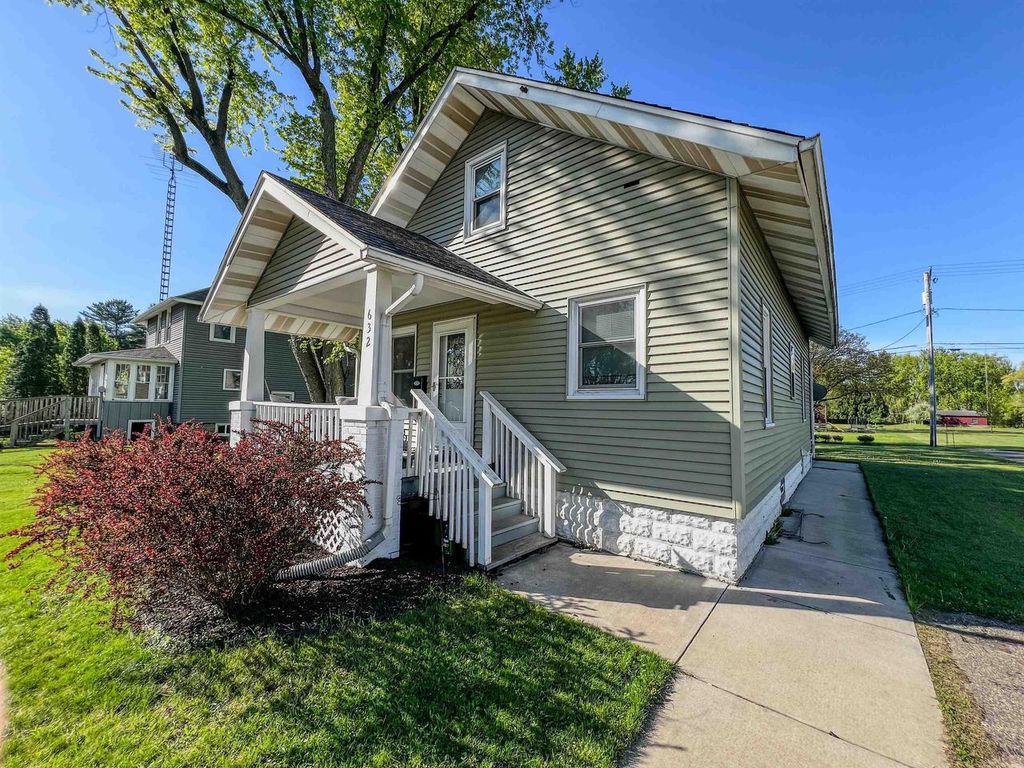 Photo of 632 Booster BOULEVARD, Reedsburg, WI 53959 (MLS # 2022859)