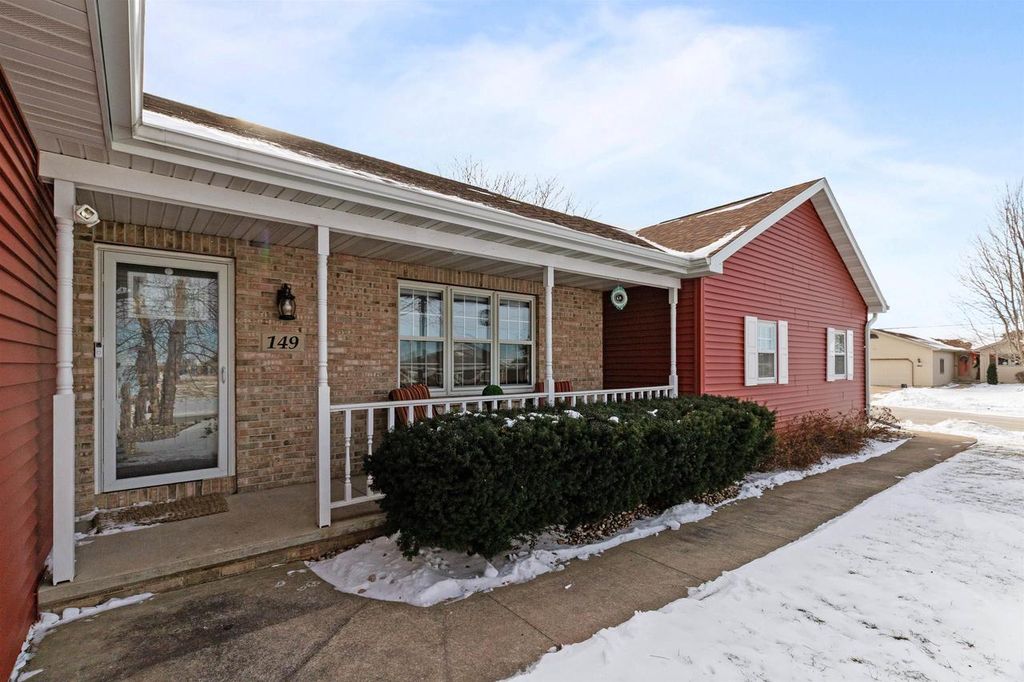 Photo of 149 W Elm DRIVE, Little Chute, WI 54140 (MLS # 50320492)
