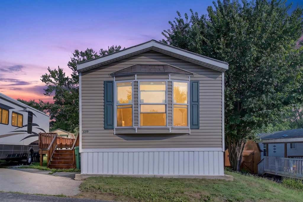 Photo of 889 Norman DRIVE, Stoughton, WI 53589 (MLS # 2029886)