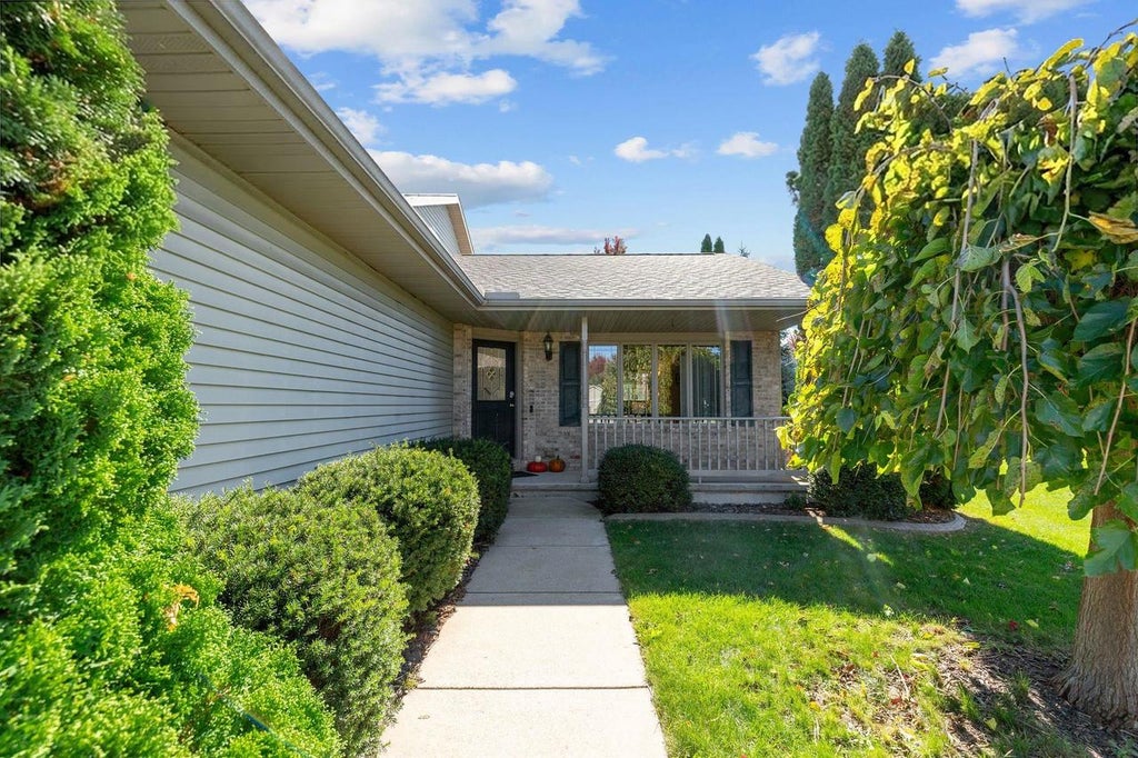 Photo of 3110 Bailey COURT, Oshkosh, WI 54904 (MLS # 50334130)