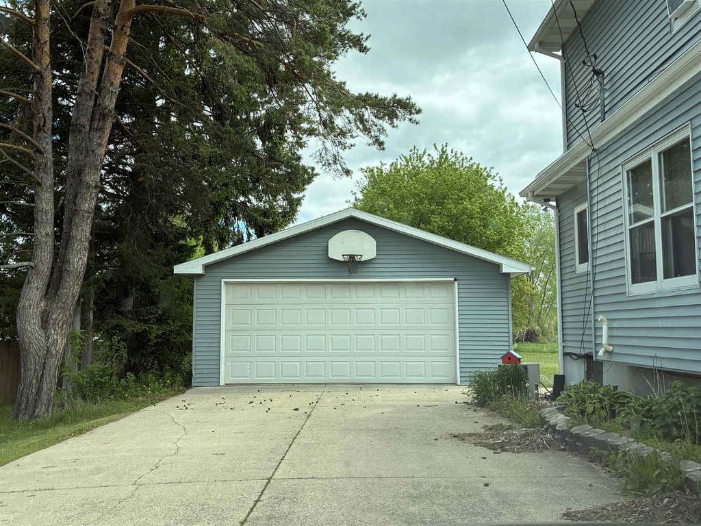 Photo of 318 Ripon ROAD, Berlin, WI 54923 (MLS # 50330580)