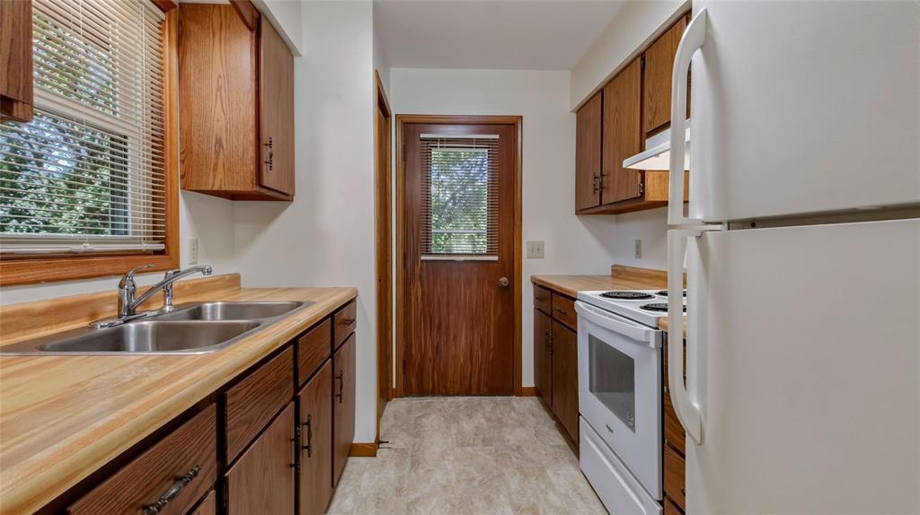 Photo of 2810 &amp; 2812 Hallie Lane #1 &amp; 2, Eau Claire, WI 54703 (MLS # 1605204)