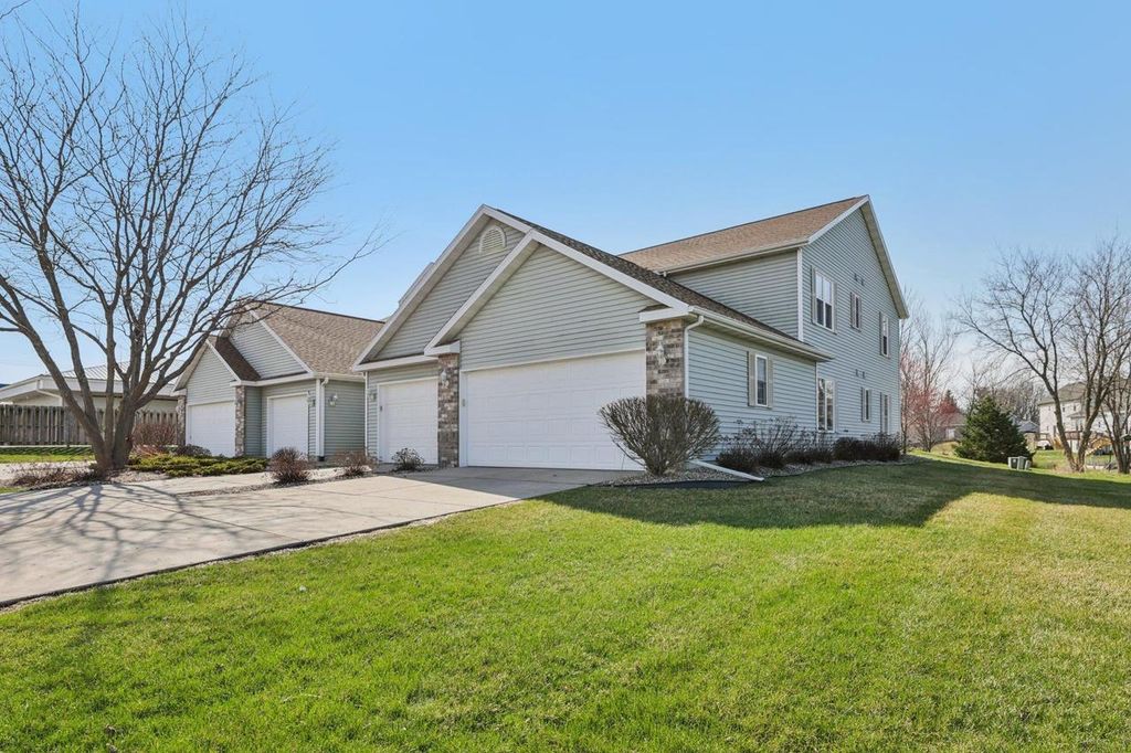 Photo of 202 Douglas DRIVE, Brooklyn, WI 53521 (MLS # 2020312)