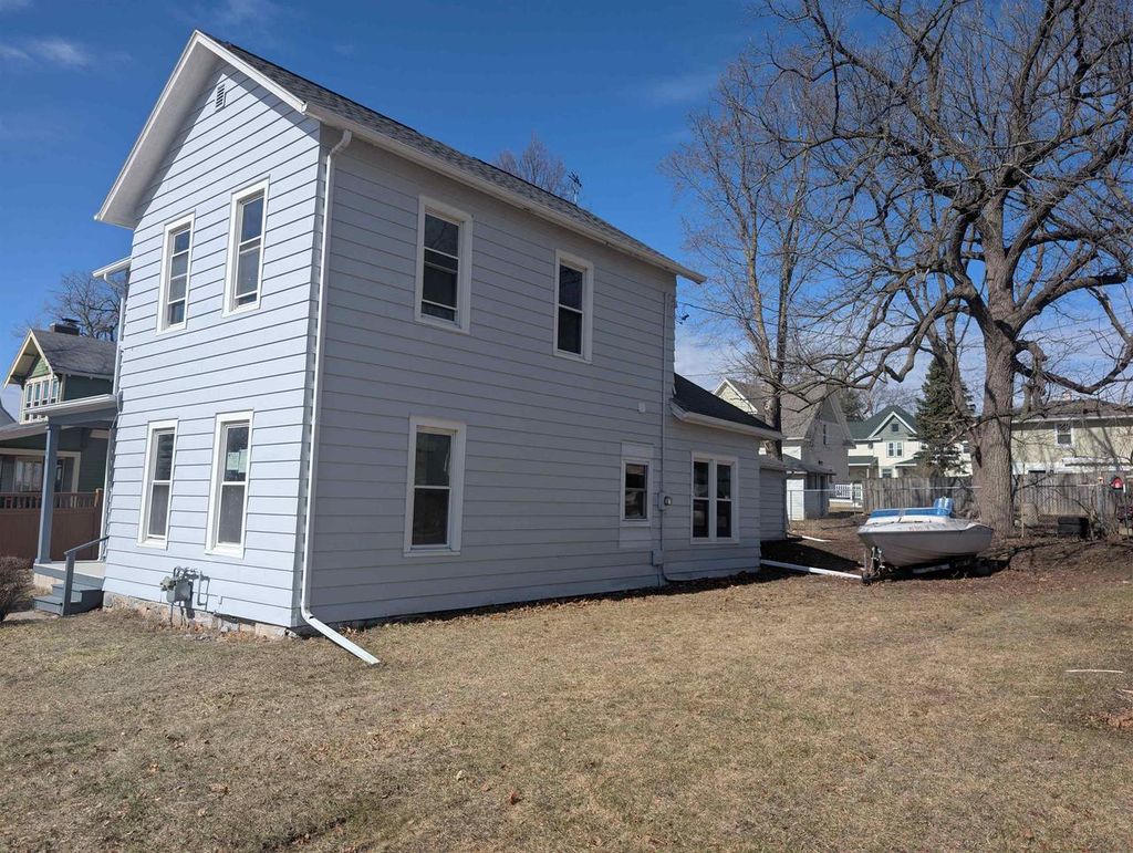 Photo of 109 Park AVENUE, Berlin, WI 54923 (MLS # 50322276)