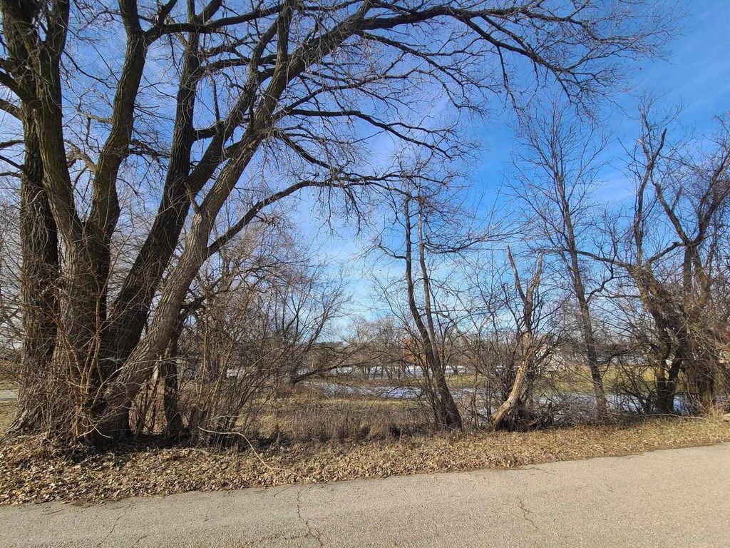 Photo of Lot 5 Green DRIVE, Pardeeville, WI 53954 (MLS # 2014772)