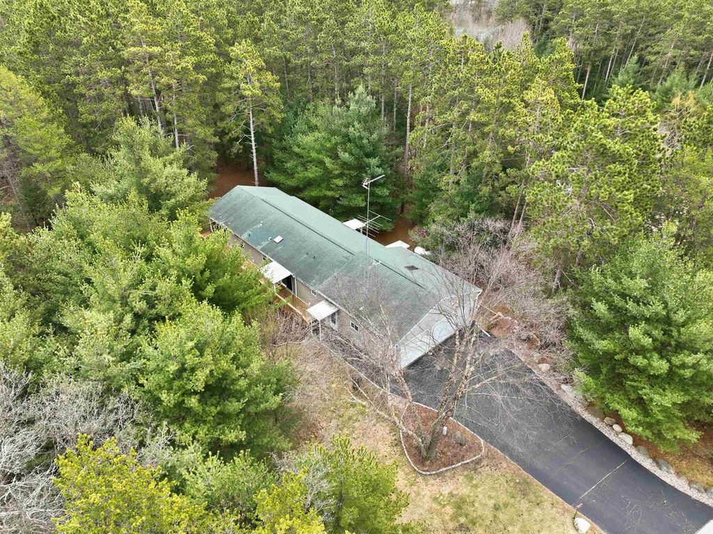 Photo of 1008 Gem AVENUE, Wisconsin Dells, WI 53965 (MLS # 2018782)