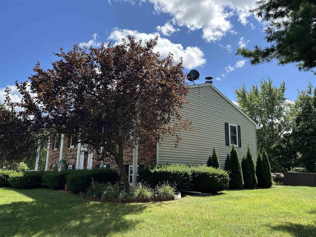 Photo of 911 Pine DRIVE, Wisconsin Dells, WI 53965 (MLS # 2019732)