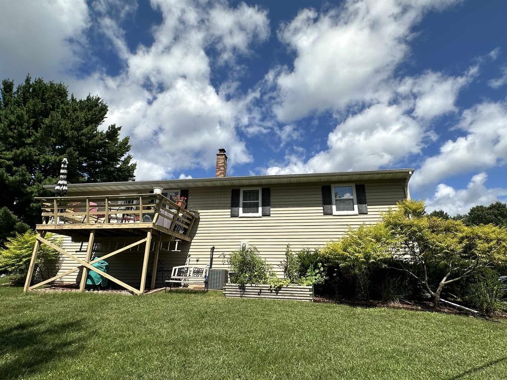 Photo of 911 Pine DRIVE, Wisconsin Dells, WI 53965 (MLS # 2019732)