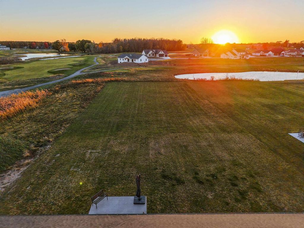 Photo of 302 Kerrigan DRIVE, Wrightstown, WI 54180 (MLS # 50319908)