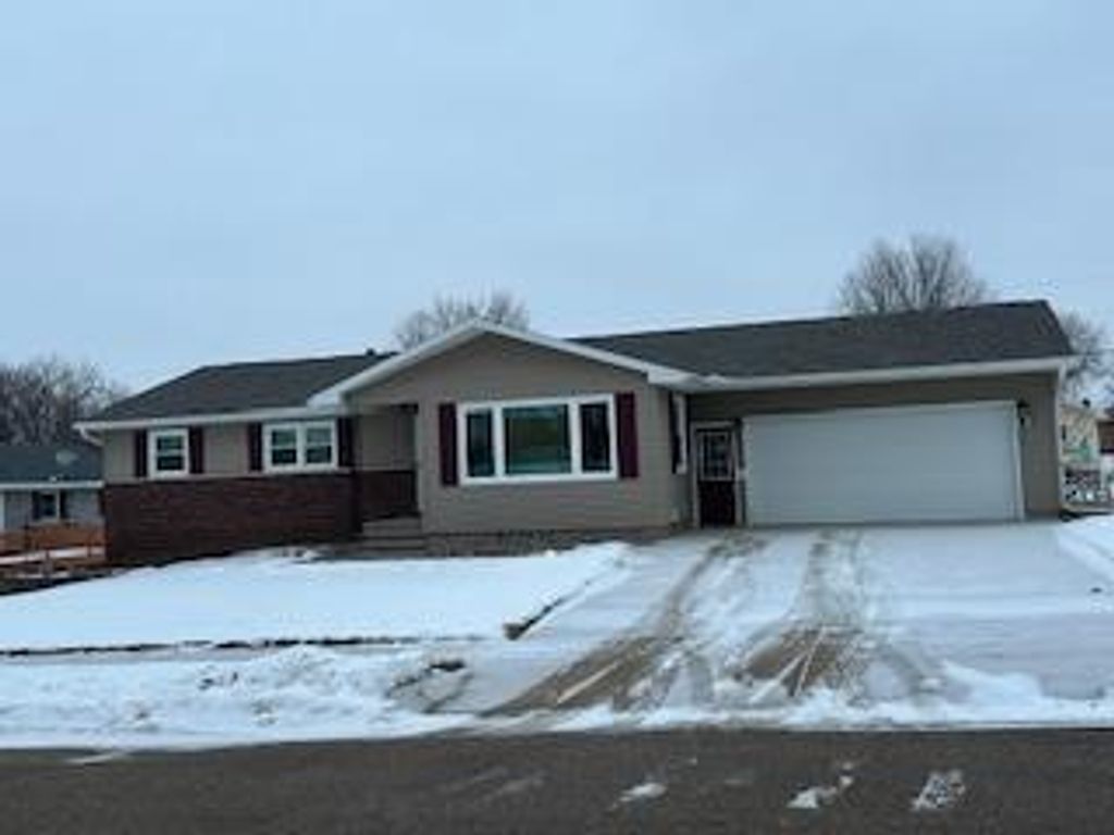 Photo of 105 OUSTERLING DRIVE, Waupun, WI 53963 (MLS # 2016190)