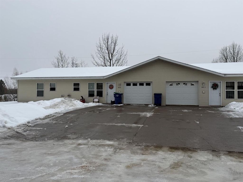 Photo of 800 Love LANE, Athens, WI 54411 (MLS # 22600163)