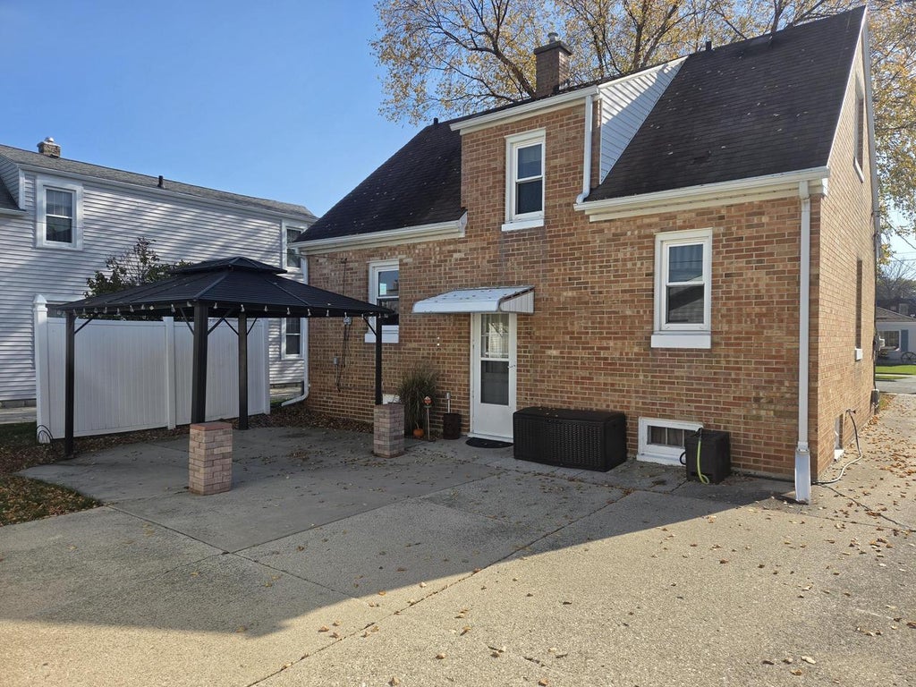 Photo of 1826 Belmont STREET, Manitowoc, WI 54220 (MLS # 1986669)