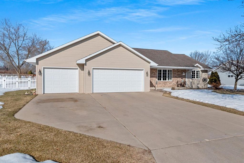 Photo of 424 Polczinski CIRCLE, Oconto Falls, WI 54154 (MLS # 50323022)