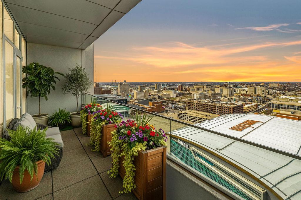 Photo of 1141 N Martin L King Jr DRIVE #3002, Milwaukee, WI 53203 (MLS # 1947398)