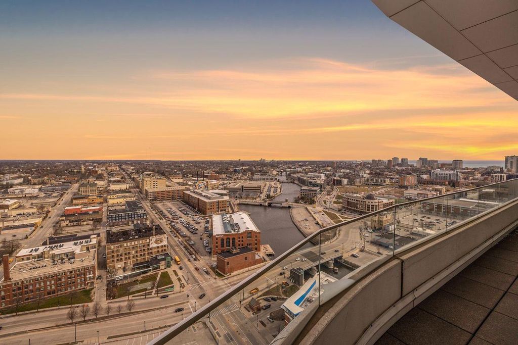 Photo of 1141 N Martin L King Jr DRIVE #3002, Milwaukee, WI 53203 (MLS # 1947398)