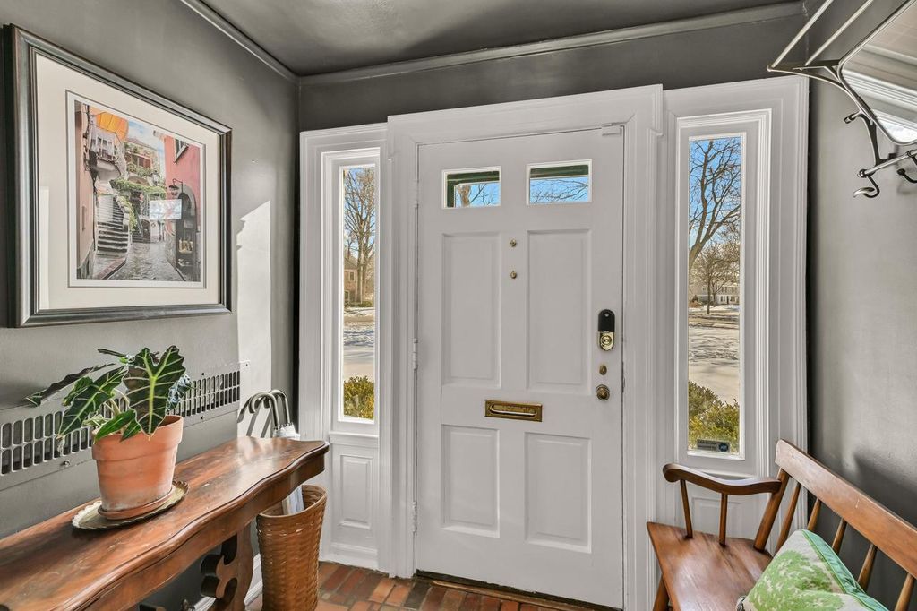 Photo of 622 E Lexington BOULEVARD, Whitefish Bay, WI 53217 (MLS # 1956483)