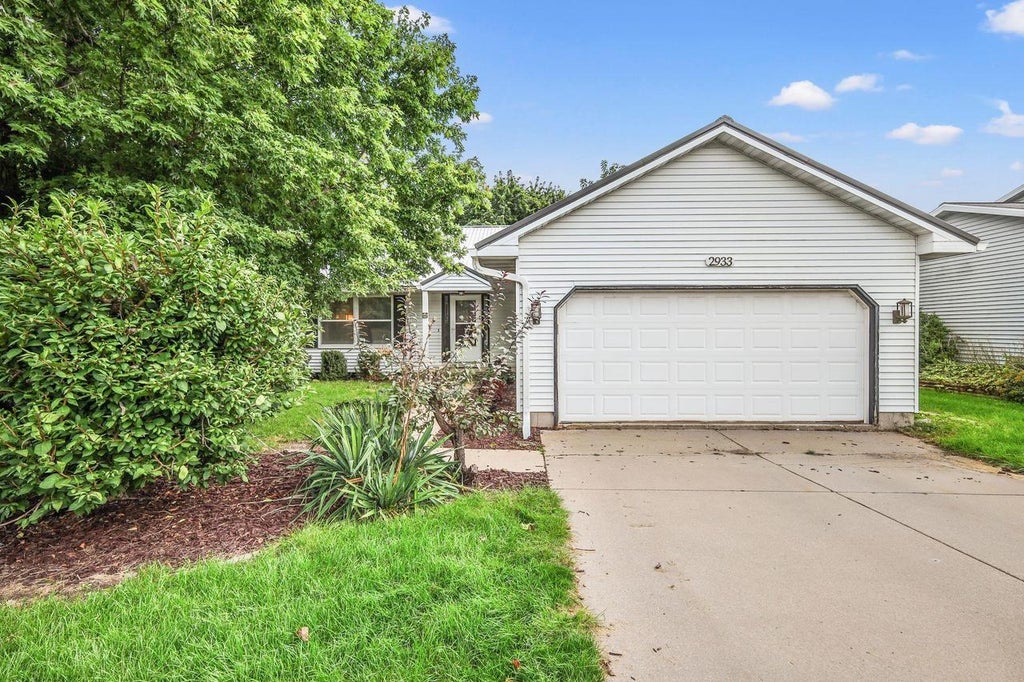 Photo of 2933 Muir Field ROAD, Madison, WI 53719 (MLS # 2033805)