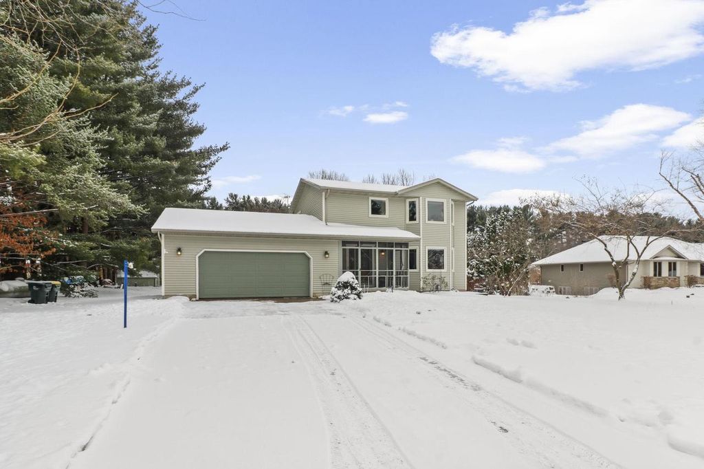 Photo of E10471 Pine CIRCLE, Prairie Du Sac, WI 53578 (MLS # 2018747)