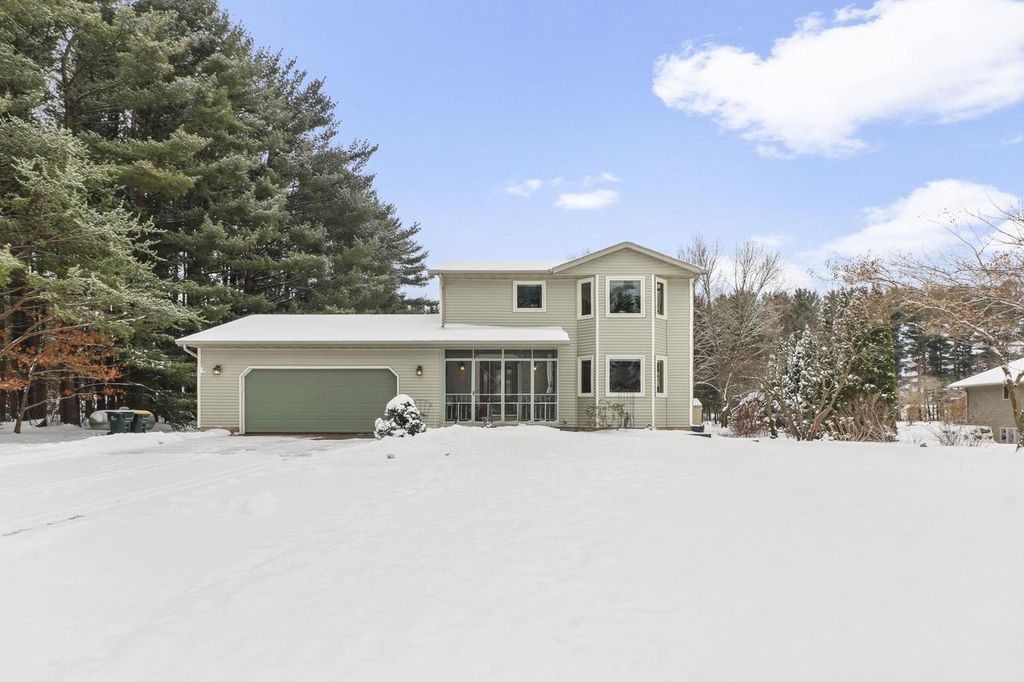 Photo of E10471 Pine CIRCLE, Prairie Du Sac, WI 53578 (MLS # 2018747)