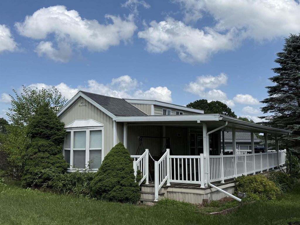 Photo of 19 19th Hole DRIVE, Wisconsin Dells, WI 53965 (MLS # 2027046)