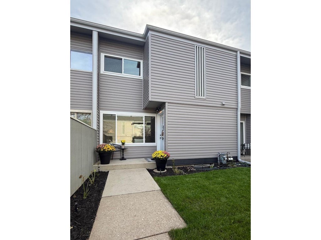 Photo of 442 East Bluff, Madison, WI 53704 (MLS # 2032433)