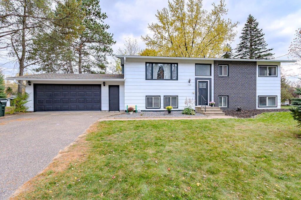 Photo of 1509 Woodward AVENUE, Rothschild, WI 54474 (MLS # 22505110)