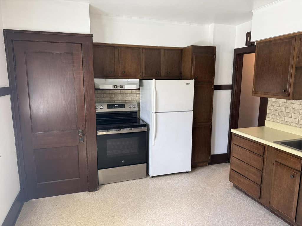 Photo of 117 23rd AVENUE, Oshkosh, WI 54902 (MLS # 50328120)