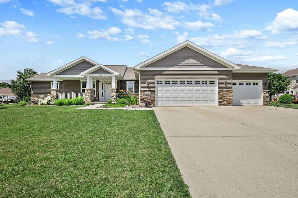 Photo of 100 Farwell DRIVE, Cottage Grove, WI 53527 (MLS # 2027481)