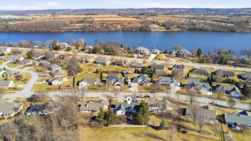 Photo of 2336 Hopf LANE, De Pere, WI 54115 (MLS # 50322252)