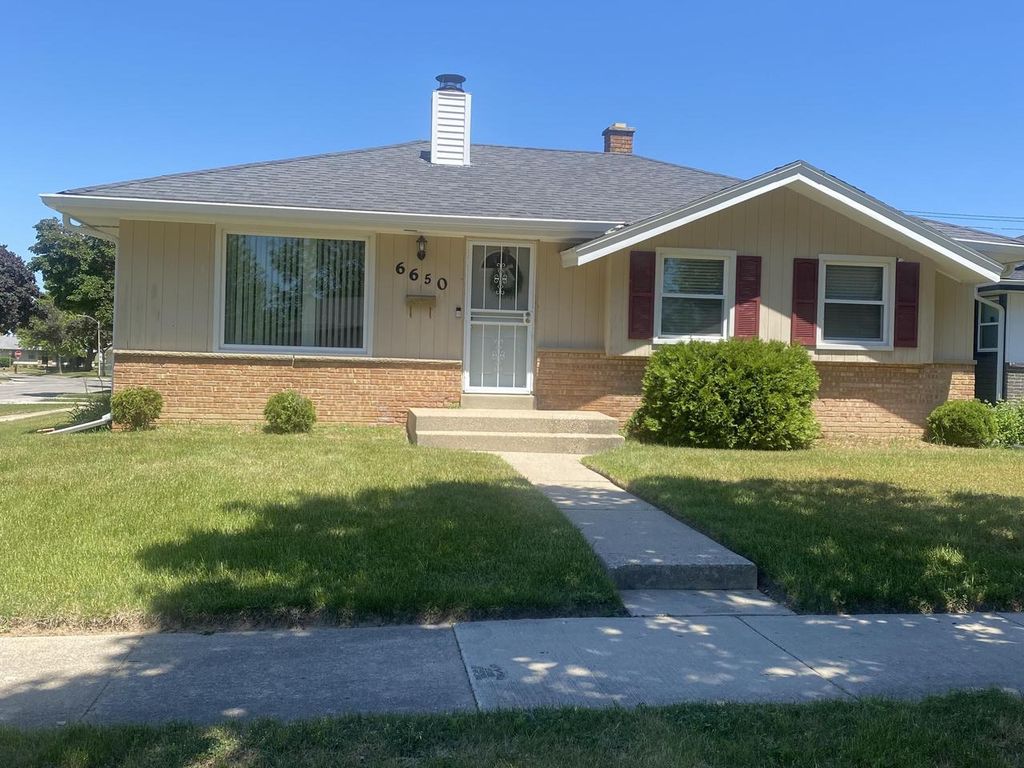 Photo of 6650 W Clovernook COURT, Milwaukee, WI 53223 (MLS # 1966475)