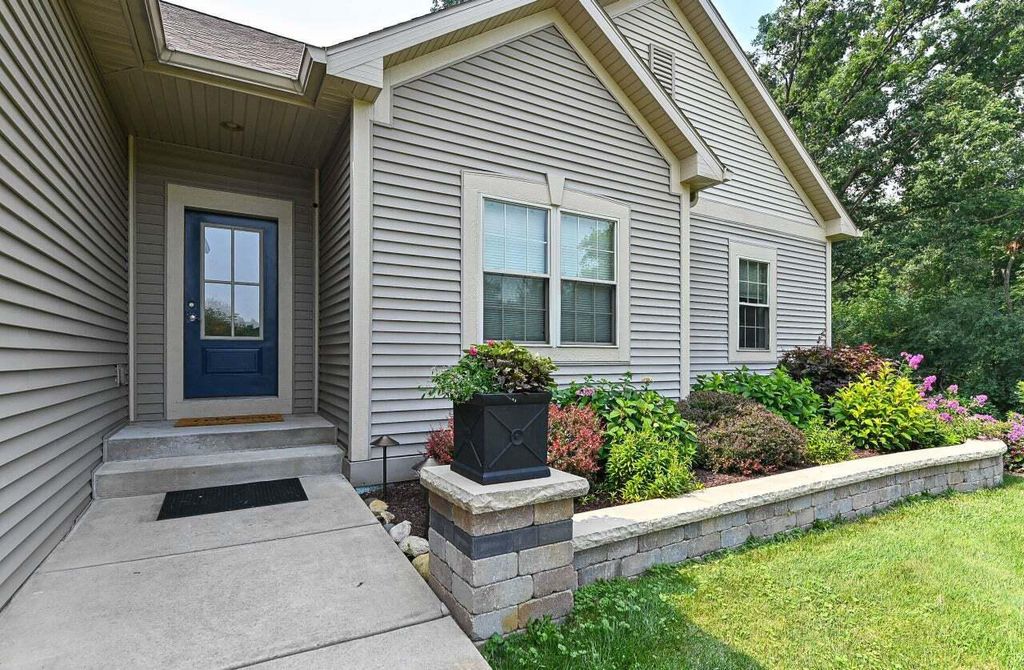 Photo of N6775 Tippecanoe TRAIL, Elkhorn, WI 53121 (MLS # 1937780)