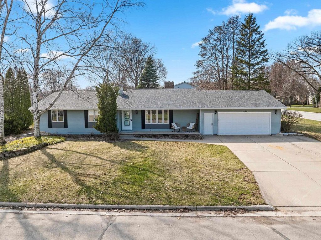 Photo of 2130 King James DRIVE, Green Bay, WI 54304 (MLS # 50323631)