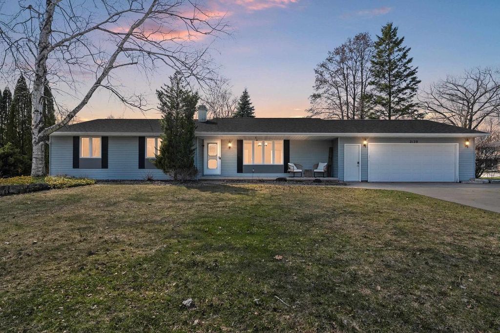 Photo of 2130 King James DRIVE, Green Bay, WI 54304 (MLS # 50323631)