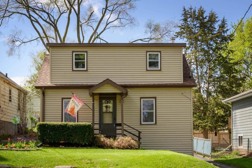 Photo of 1733 Heath AVENUE, Madison, WI 53704 (MLS # 2020663)