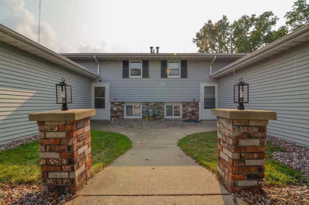 Photo of 1666 Victoria COURT, Green Bay, WI 54302 (MLS # 50330944)