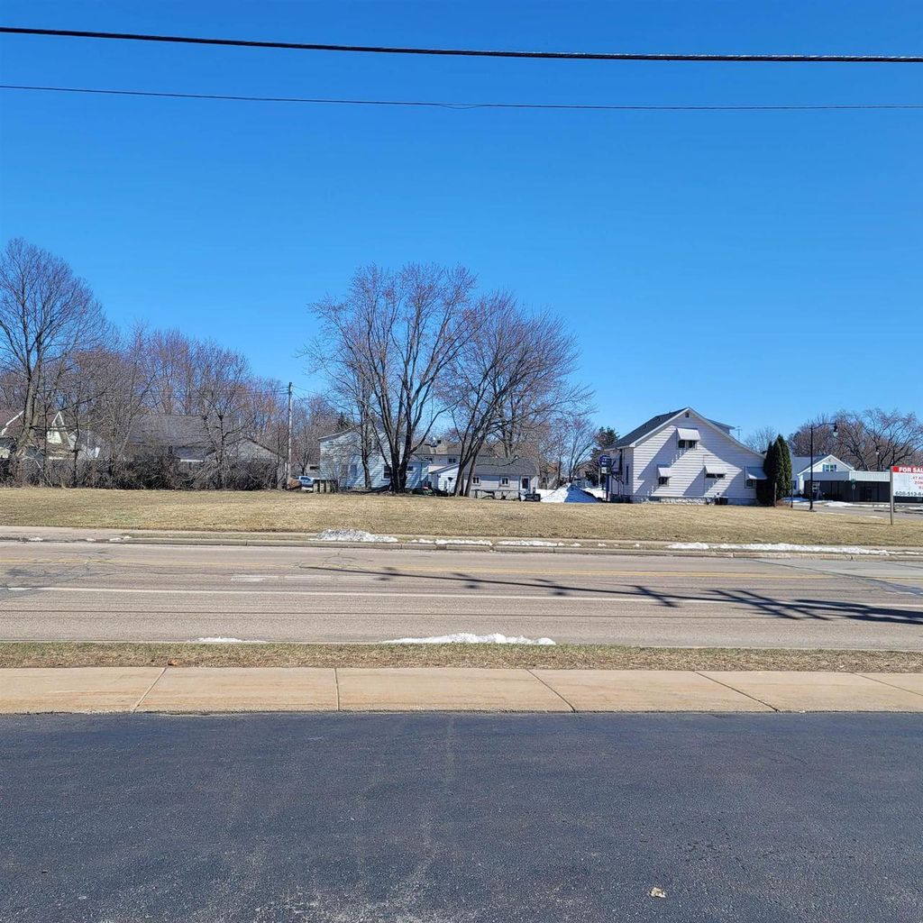 Photo of 1640 W Grand AVENUE, Wisconsin Rapids, WI 54495 (MLS # 22601111)