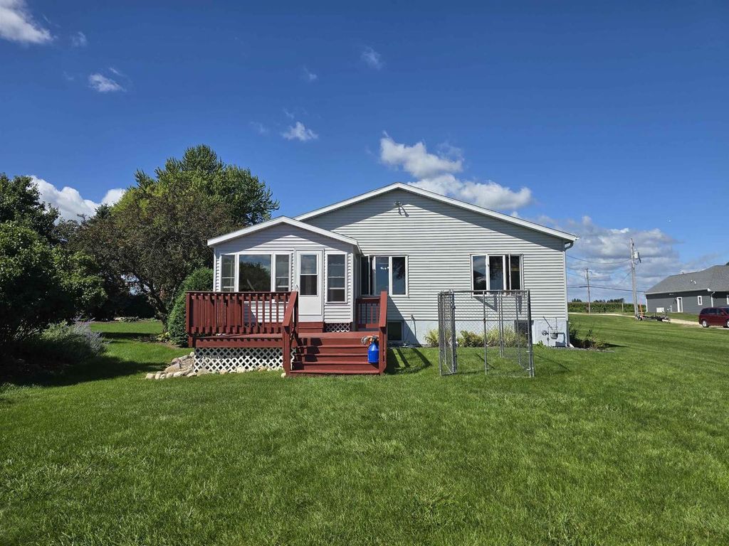 Photo of N8801 Lakeshore DRIVE, Van Dyne, WI 54979 (MLS # 50315885)
