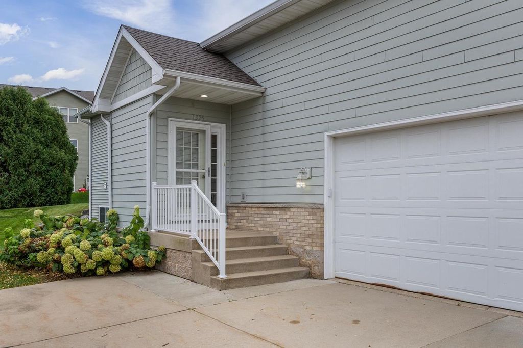 Photo of 1329 Waldorf BOULEVARD, Madison, WI 53719 (MLS # 2018770)