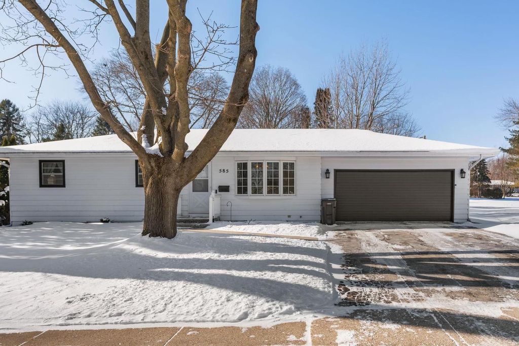 Photo of 585 N Perry PARKWAY, Oregon, WI 53575 (MLS # 2018656)