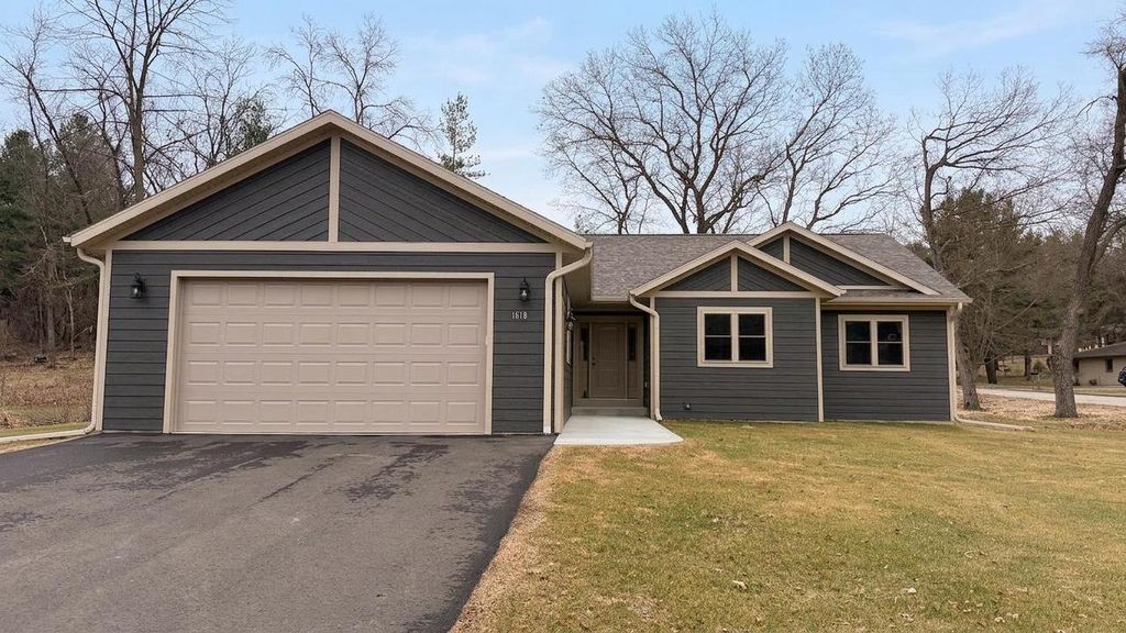 Photo of 1618 Michigan AVENUE, Wisconsin Dells, WI 53965 (MLS # 2019971)