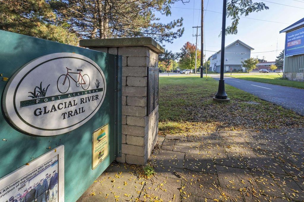 Photo of 212 Janesville AVENUE, Fort Atkinson, WI 53538 (MLS # 2009069)