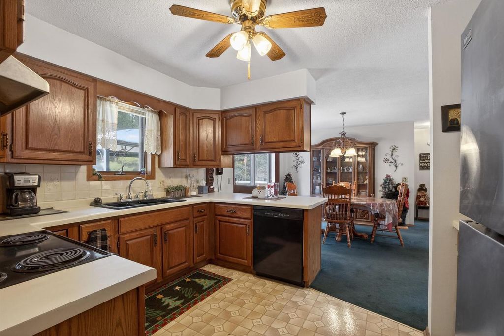 Photo of 4610 64th Street South St, Wisconsin Rapids, WI 54494 (MLS # 22600082)