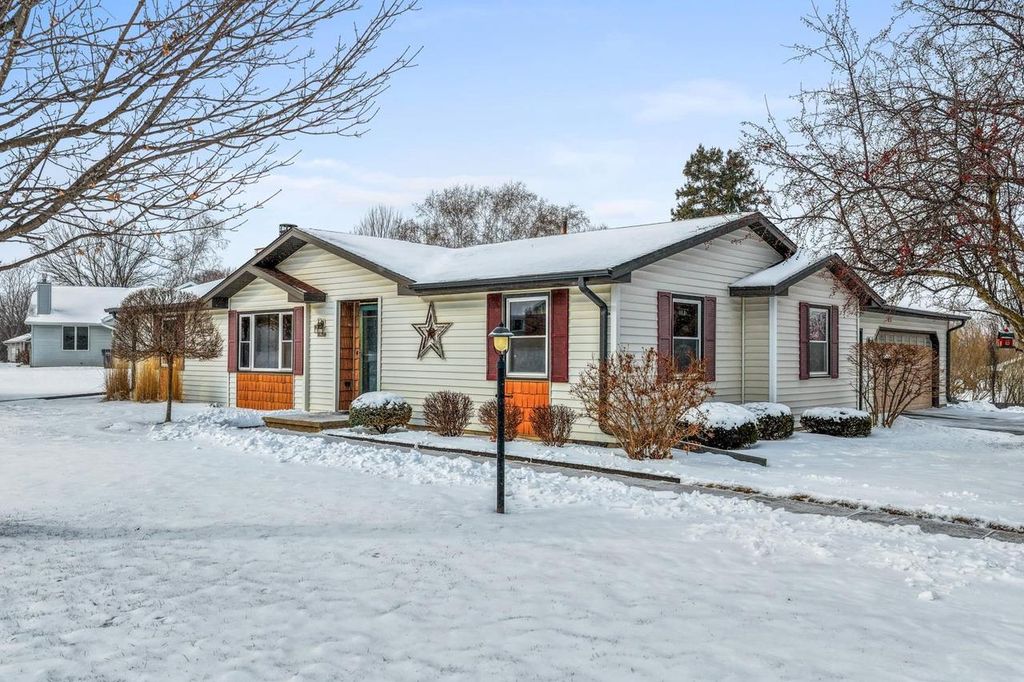 Photo of W6768 Greenridge DRIVE, Greenville, WI 54942 (MLS # 50320324)