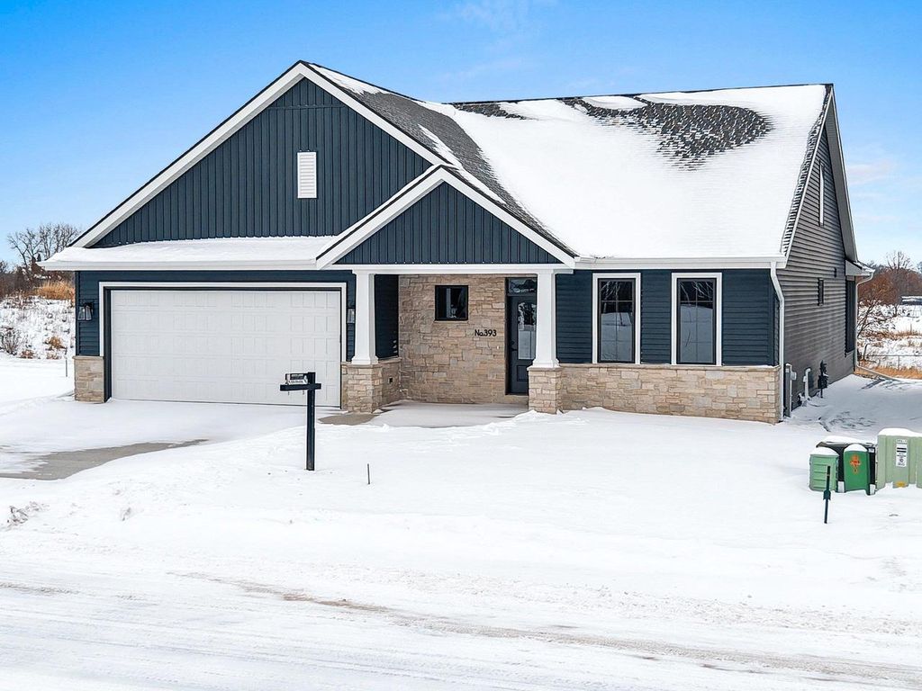 Photo of 393 Farmhouse LANE, Combined Locks, WI 54113 (MLS # 50314932)