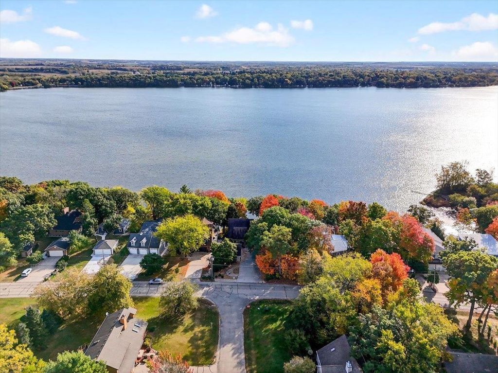 Photo of N6802 Shorewood Hills ROAD, Lake Mills, WI 53551 (MLS # 2016642)