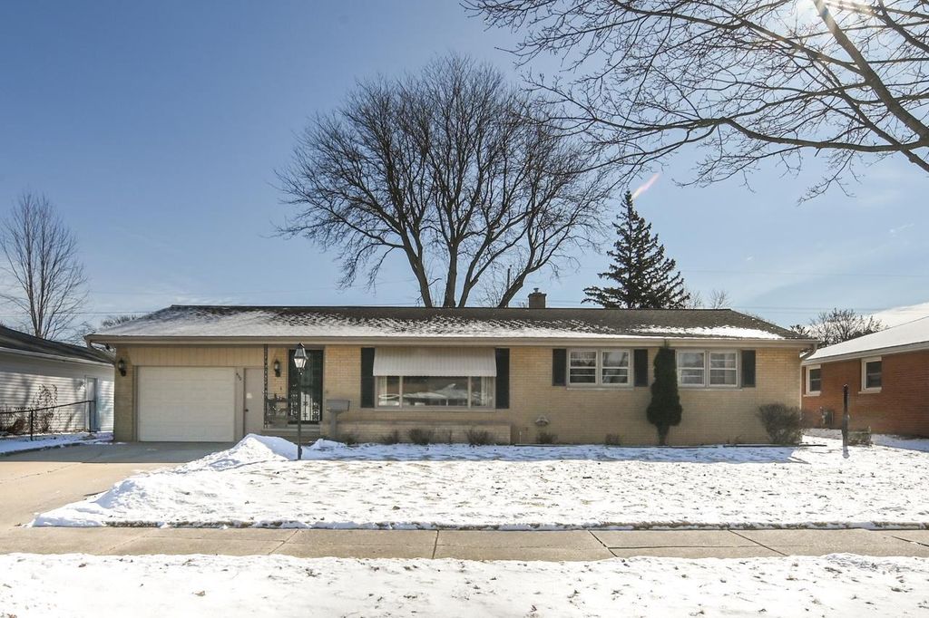 Photo of 432 N Locust STREET, Green Bay, WI 54303 (MLS # 50321606)
