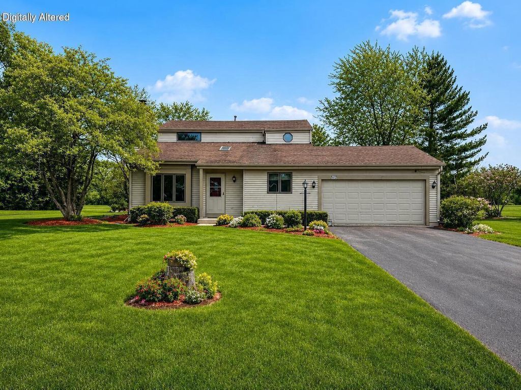 Photo of W354N5766 Lisbon ROAD, Oconomowoc, WI 53066 (MLS # 1962571)